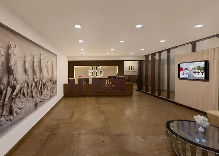 Hotel Hemaadri Grand